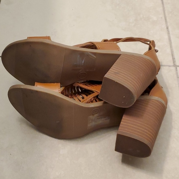 Merona heel - Picture 6 of 6